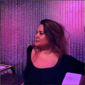 Meet your Posher, Mica